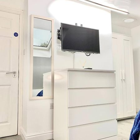 Отель Kunda House Sparkbrook Бирмингем Экстерьер фото