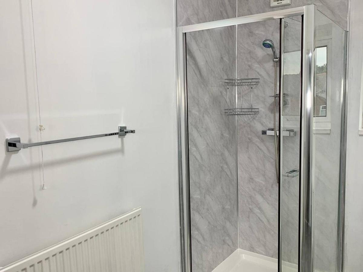 Отель Kunda House Sparkbrook Бирмингем Экстерьер фото