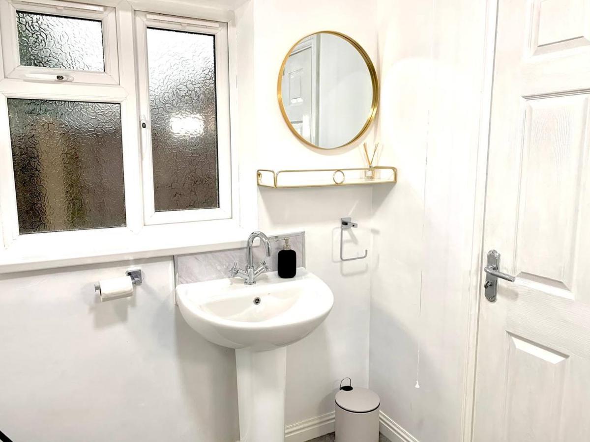 Отель Kunda House Sparkbrook Бирмингем Экстерьер фото