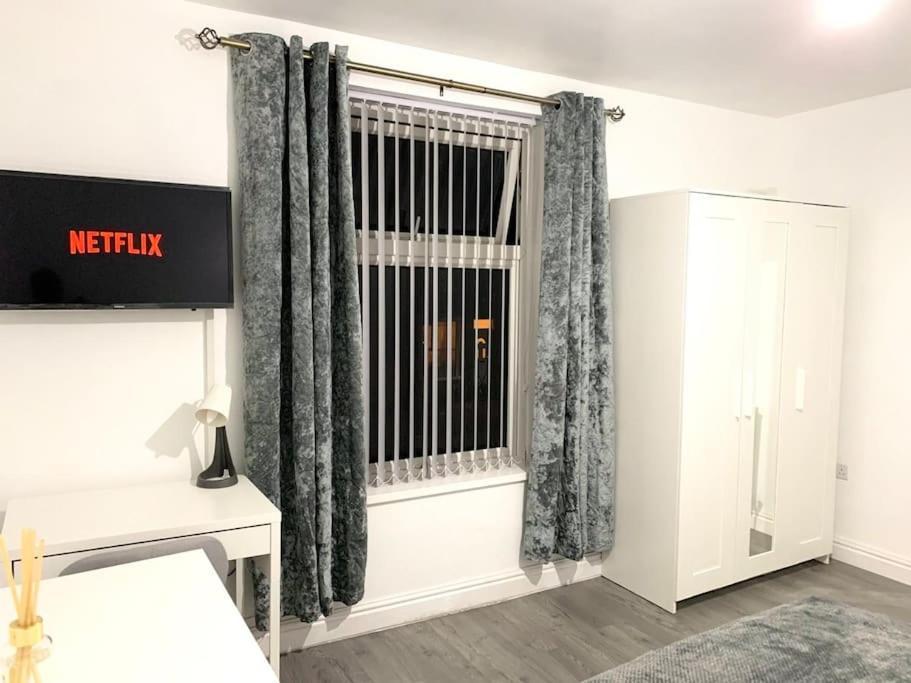 Отель Kunda House Sparkbrook Бирмингем Экстерьер фото