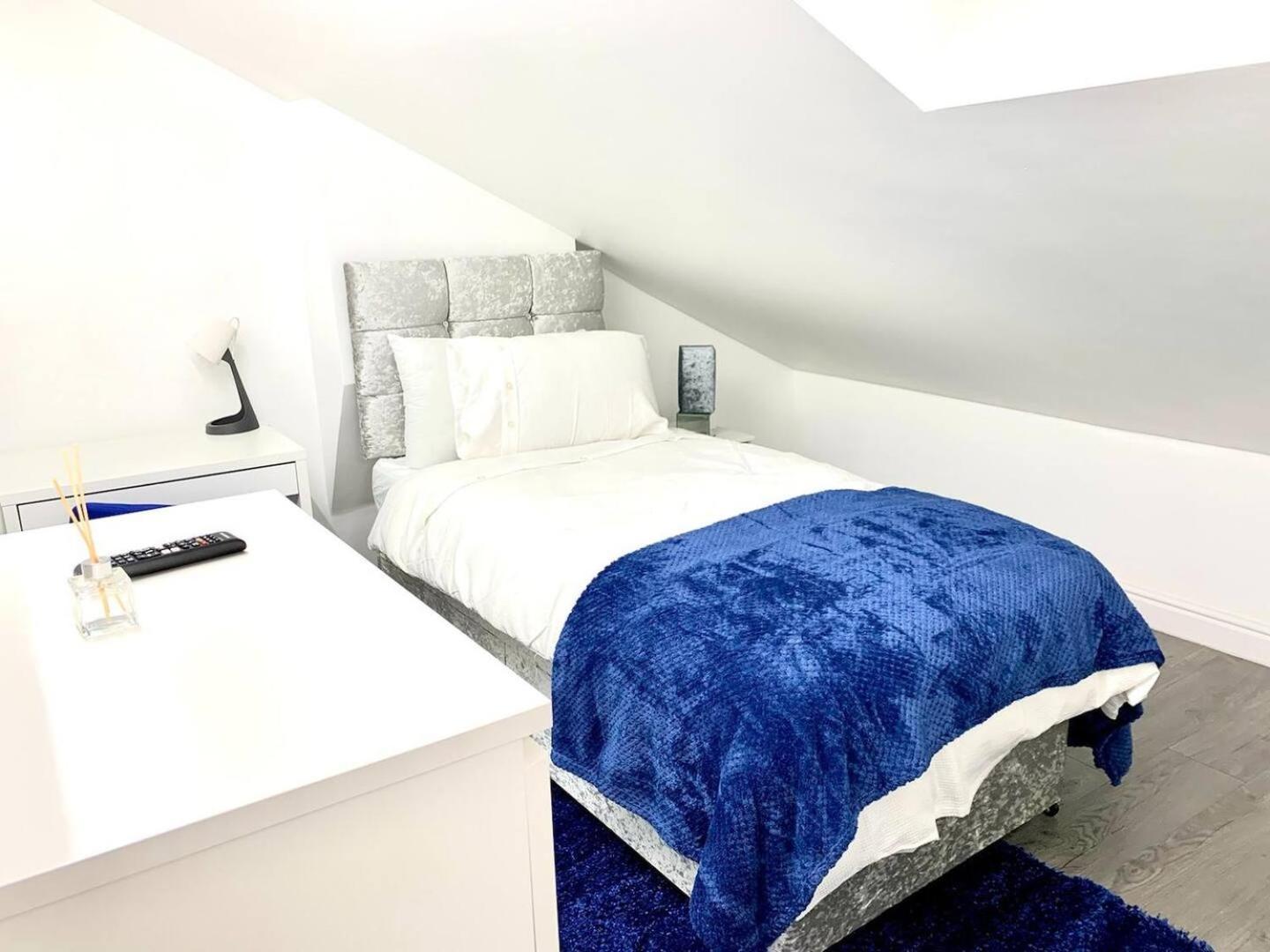 Отель Kunda House Sparkbrook Бирмингем Экстерьер фото